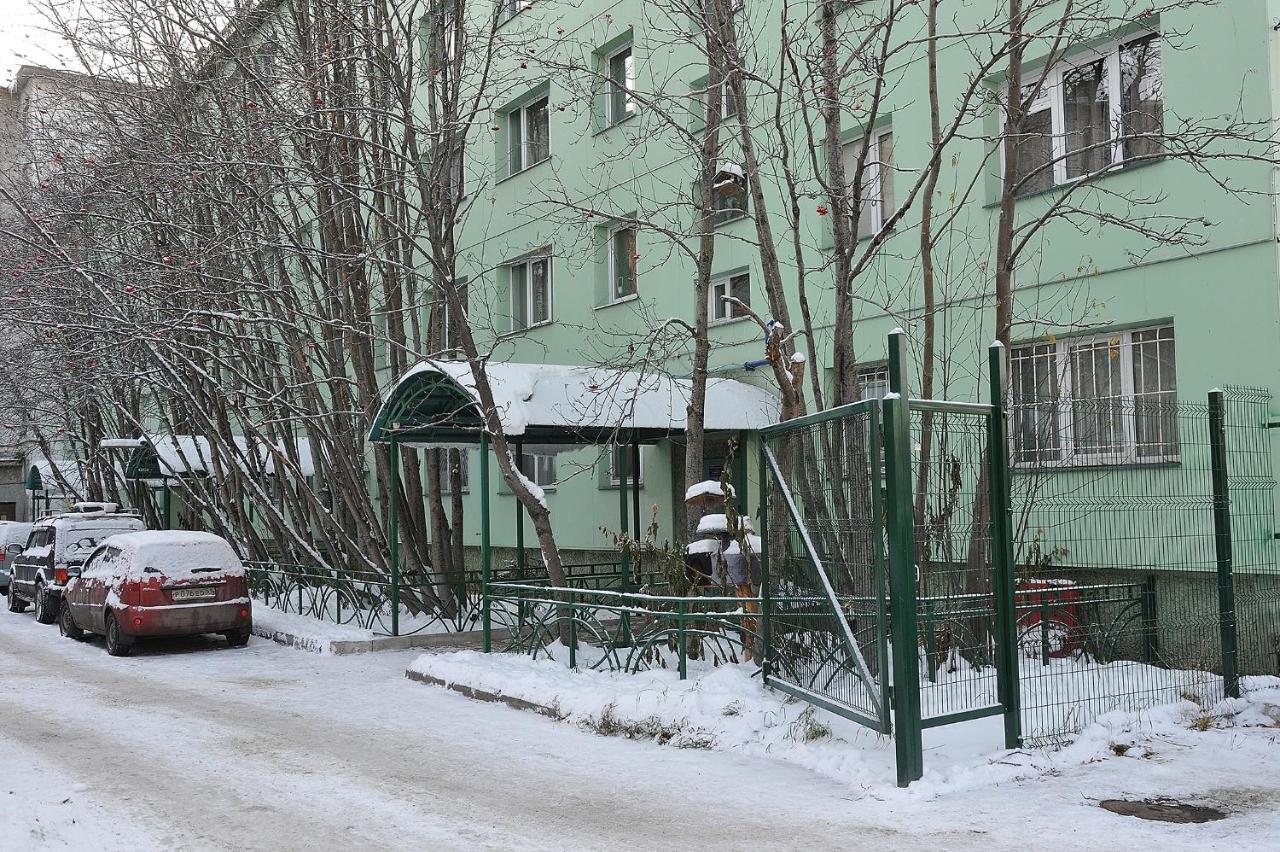 Polar Bear Apartments Zavodskaya Murmansk Exteriör bild